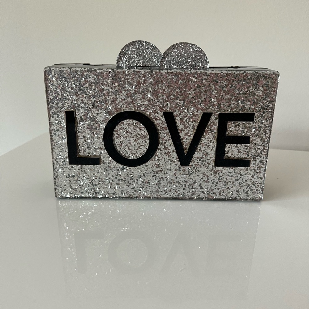 Love Clutch